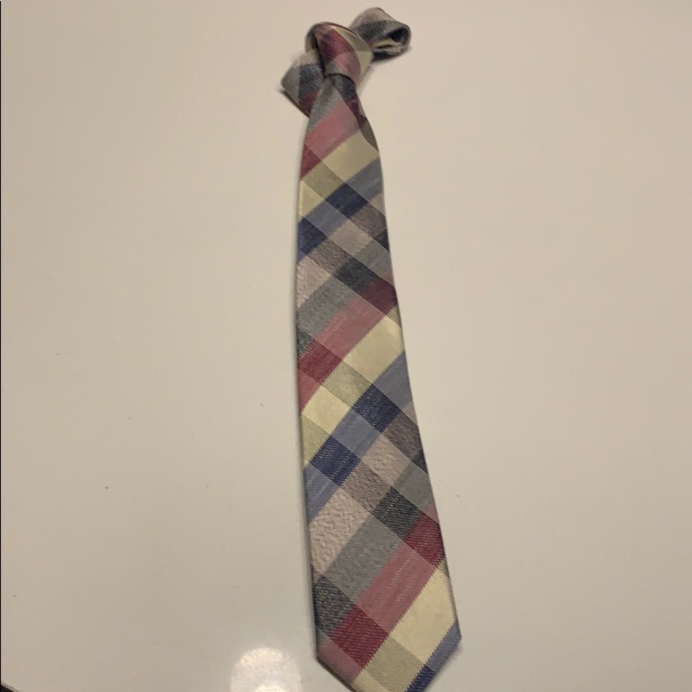 Multi check tie